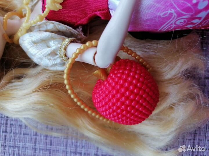 Кукла Ever After High Эппл Вайт