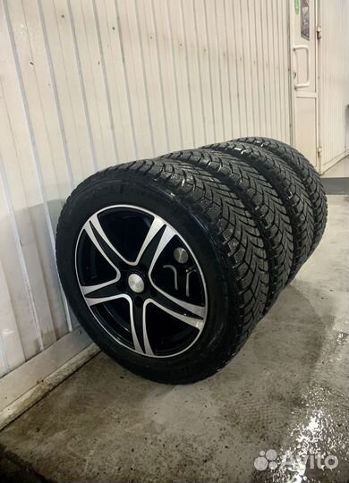 Michelin X-Ice North 4 205/55 R16 94T