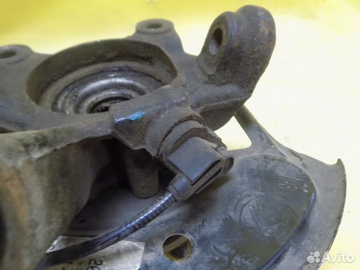 Кулаки поворотные Nissan Almera Classic b10