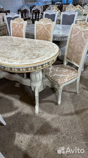 Столы и стулья