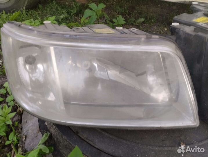 Фары на volkswagen transporter t5