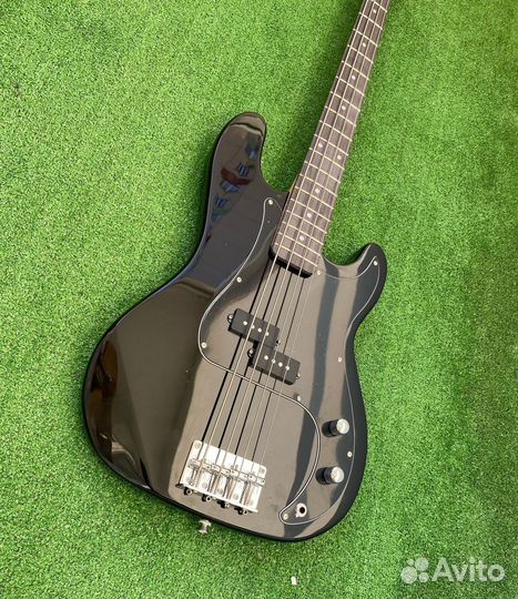 Бас гитара PB Style