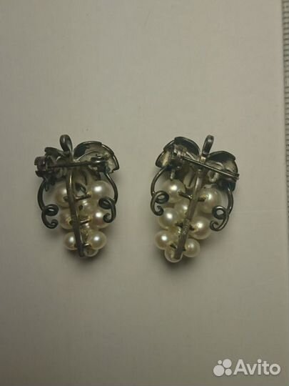 Две винтажные серебряные броши-виноградные грозди