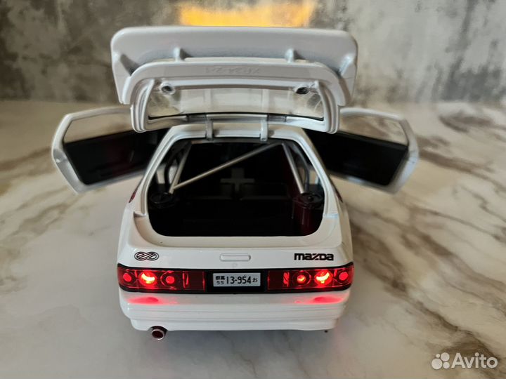 Модель mazda rx 7 с активными дверцами