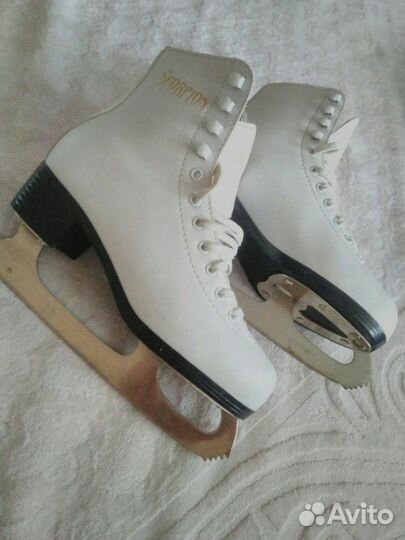 Коньки фигурные р.34 Scorpion новые