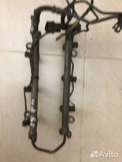 Топливная рампа для двигателя 6G72 24 кл