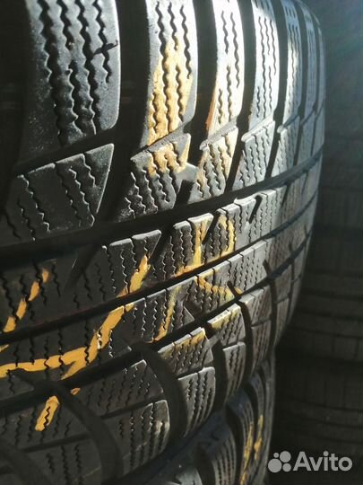 Bridgestone Blizzak LM-001 225/40 R18