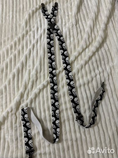 Подтяжки с черепами