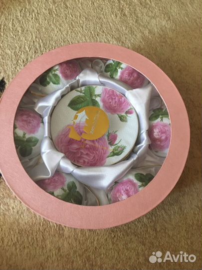 Чайный сервиз и фарфоровый