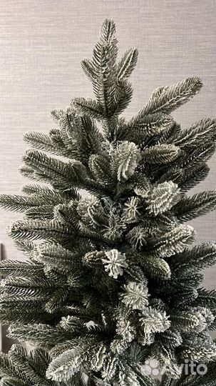 Елка искусственная