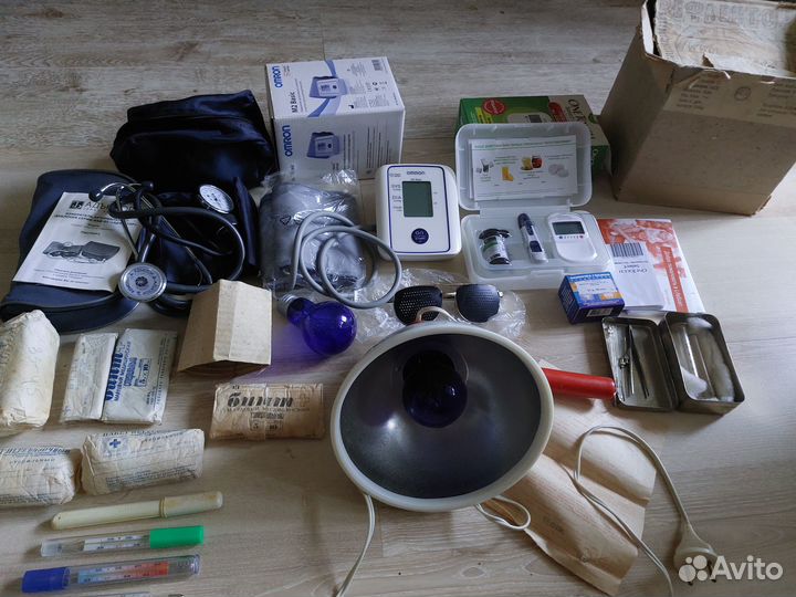 Рефлектор, тонометр, глюкометр