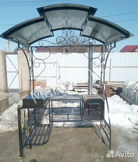 Мангал с крышей