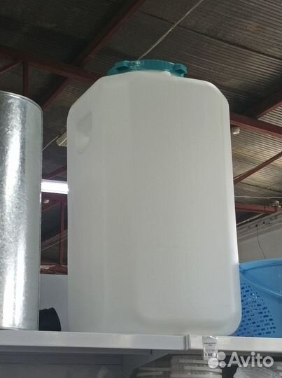 Бочки,канистры пластиковые