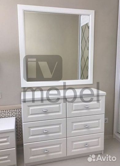 Шкаф двухстворчатый