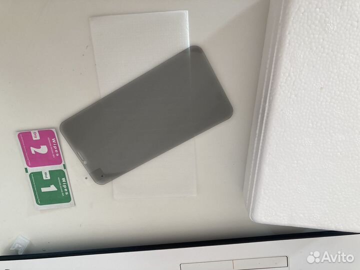 Закаленное стекло с покрытием и защитой