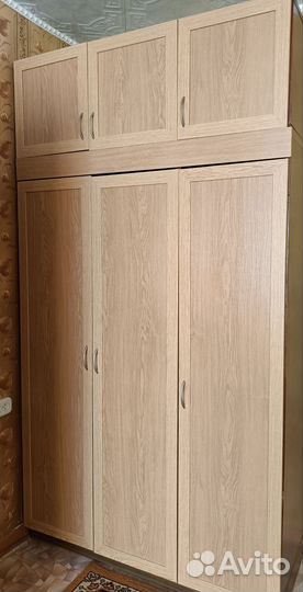 Шкаф трехстворчатый