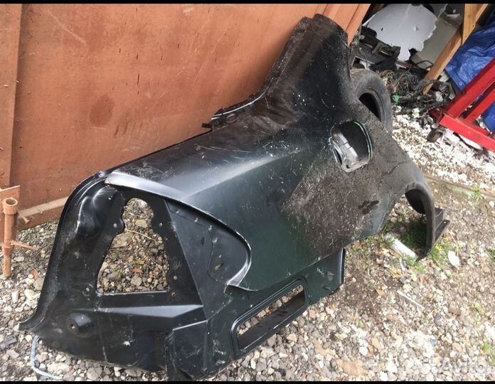 Mercedes W211 Крыло Задние мерседес W211