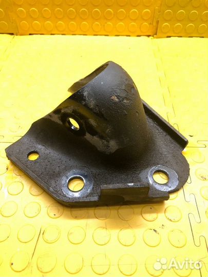 Кронштейн задний левый Renault Duster HSM H4M430