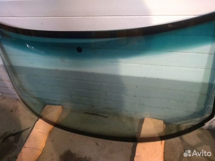 Лобовое стекло на Volkswagen Transporter T4