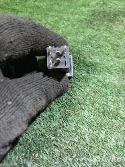 Кнопка обогрева заднего стекла LADA Granta