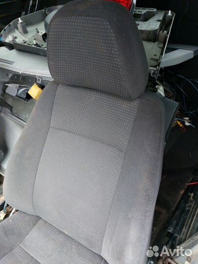 Передние сиденья Лада Приора