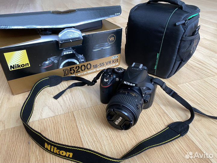 Nikon D5200 Kit 18-55 мм f/3.5-5.6G VR
