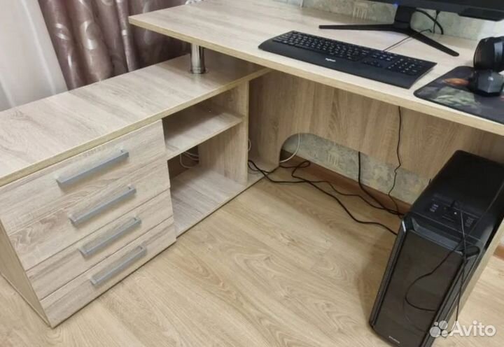Стол компьютерный Алькор