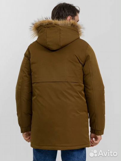 Зимняя куртка Canada Goose