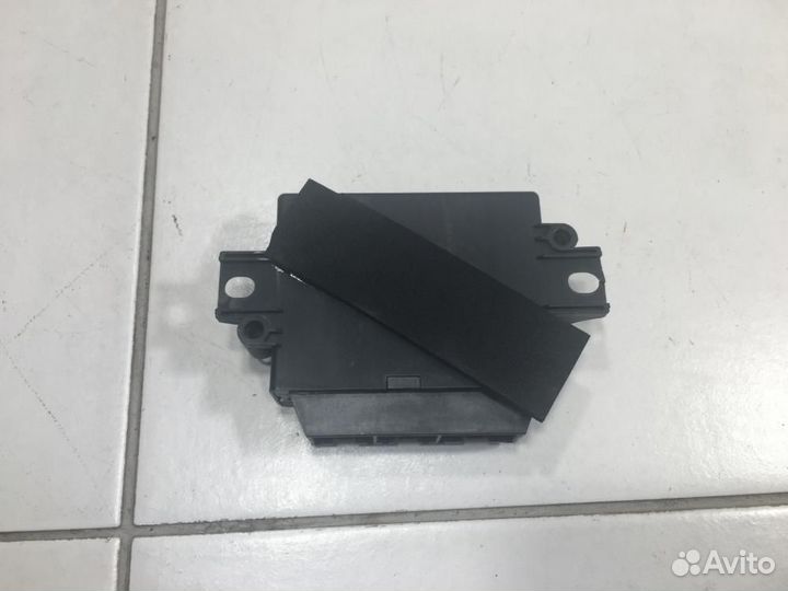 Блок управления парктроником Volkswagen Tiguan 5N1