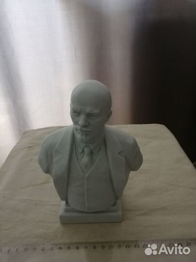 Фарфоровые статуэтки