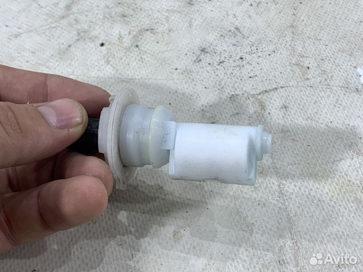 Датчик уровня омывающей жидкости KIA K5 DL3