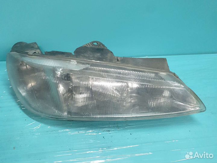 Правая фара peugeot 406
