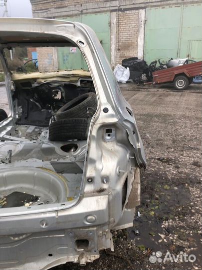 Крыло заднее четверть прав volkswagen golf 6 1.4 м