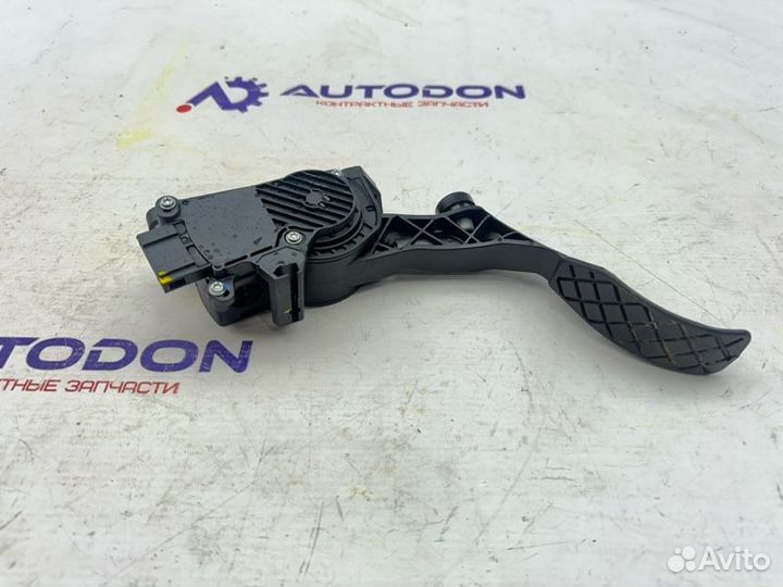 Педаль газа Volkswagen Polo 6R1