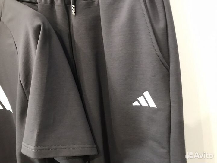 Костюм шорты и футболка adidas