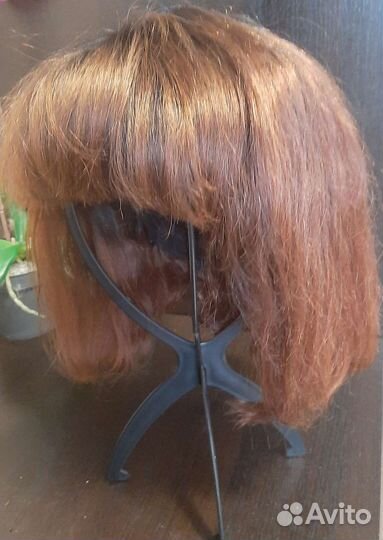 Парик натуральный каре.Длина 30см