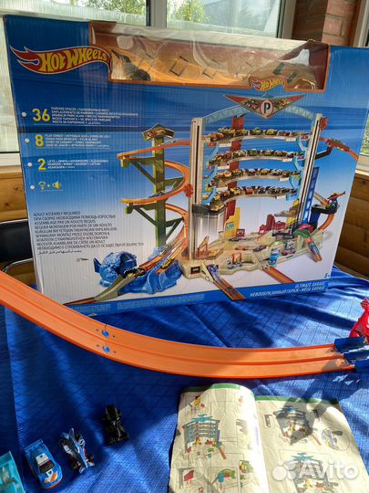 Невообразимый гараж hot wheels