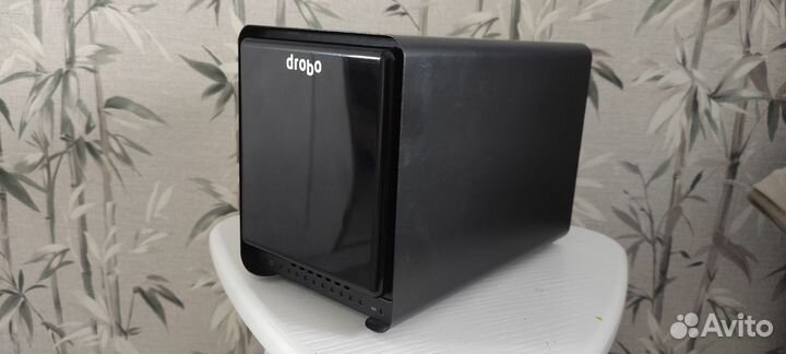 Дисковое хранилище Drobo 5D