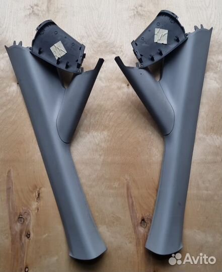 Накладка передней стойки Mercedes W639