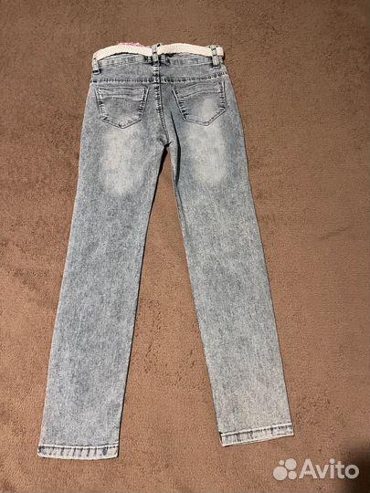 Костюм из плащевки и джинсы на девочку 146-154