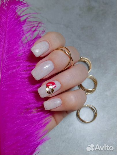 Маникюр, покрытие гель-лак, наращивание