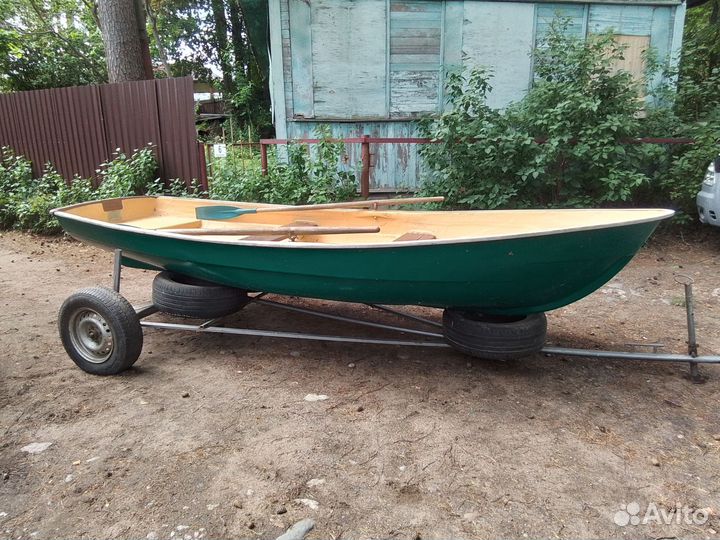 Пластиковая лодка пелла