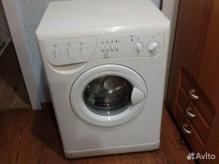 Стиральная машина indesit на запчасти
