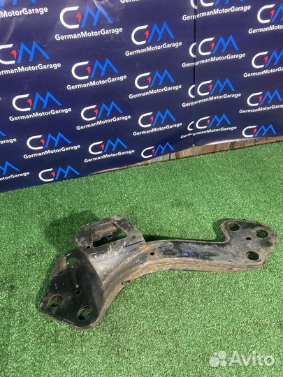 Балка опора АКПП BMW X5 E53