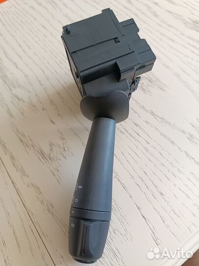 Подрулевой переключатель стеклоочистителей