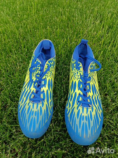 Футбольные бутсы