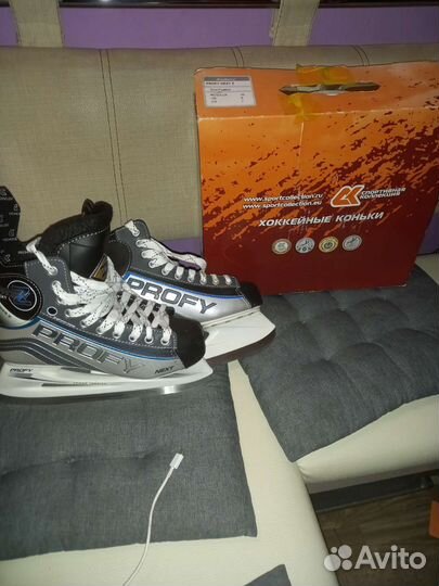 Коньки хоккейные