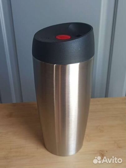 Термокружка с кнопкой новая