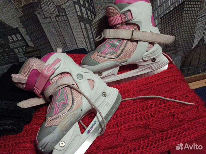 Коньки две пары разные