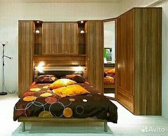 Спальный гарнитур